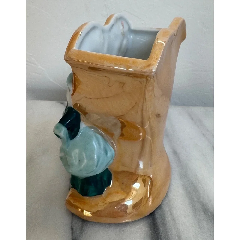 Vintage Iridescent‎ Lusterware Porcelain Vase Victorian Colonial Couple Japan